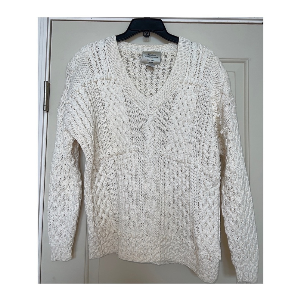 Chunky VINTAGE WHITE CABLE HAND-KNITTED INTERNATIONALE EXPRESS SWEATER - SIZE XS - Picture 2 of 5